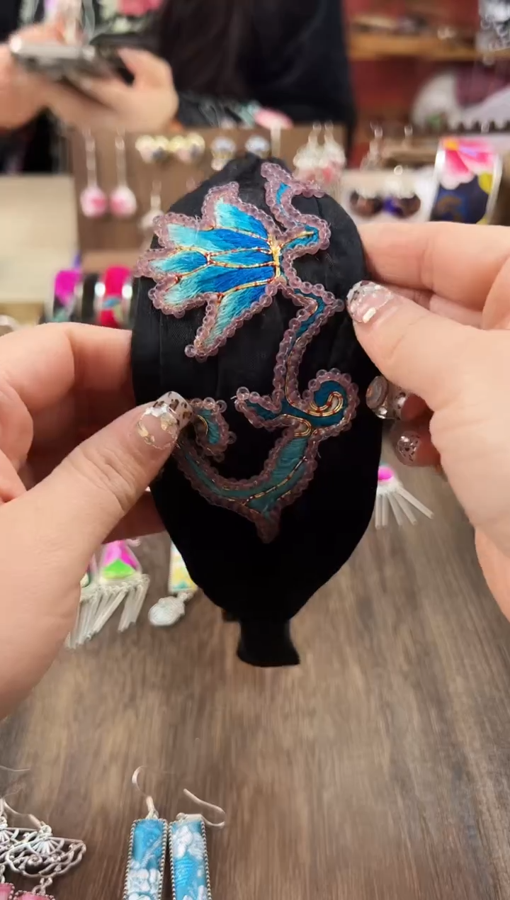 【闪购商品】织绣民族风老绣饰品473