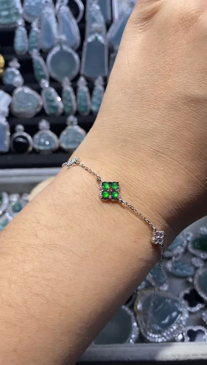 【闪购商品】翡翠颈饰银S925镶嵌翡翠