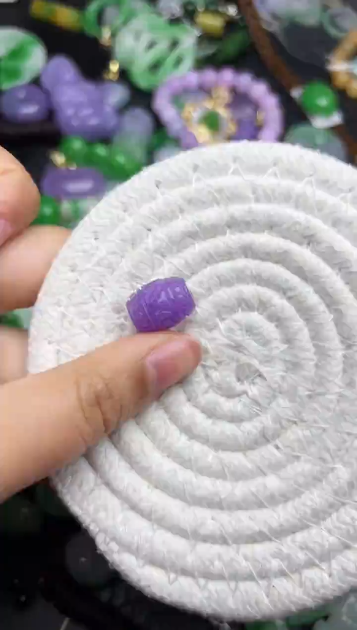 颈饰未镶嵌翡翠缅甸翡翠吊坠