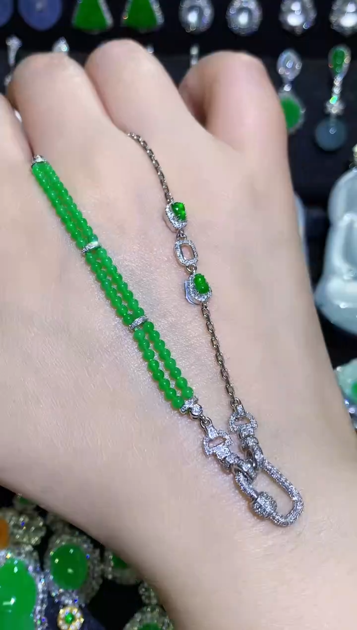 【闪购商品】翡翠颈饰18K金镶嵌高冰满绿珠珠万能链