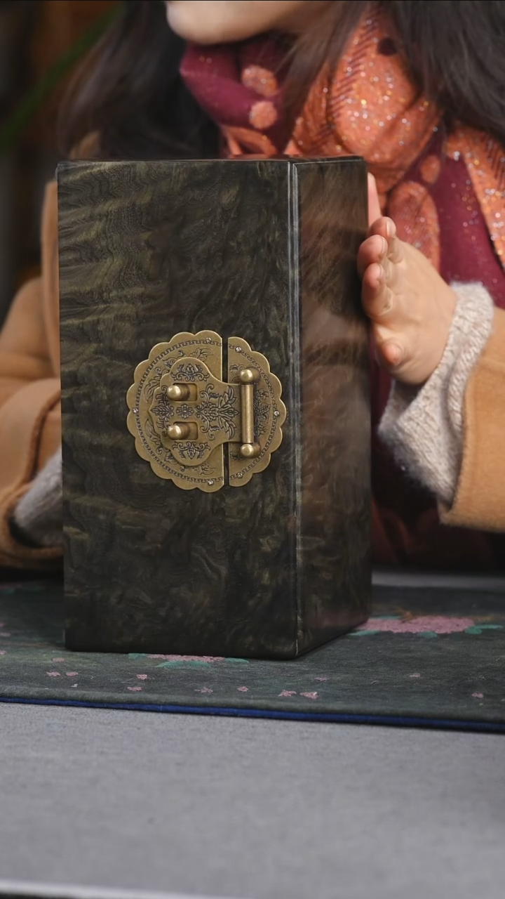 【闪购商品】楠木（金丝楠）其他古沉金丝楠龙胆花纹一木一器首饰盒