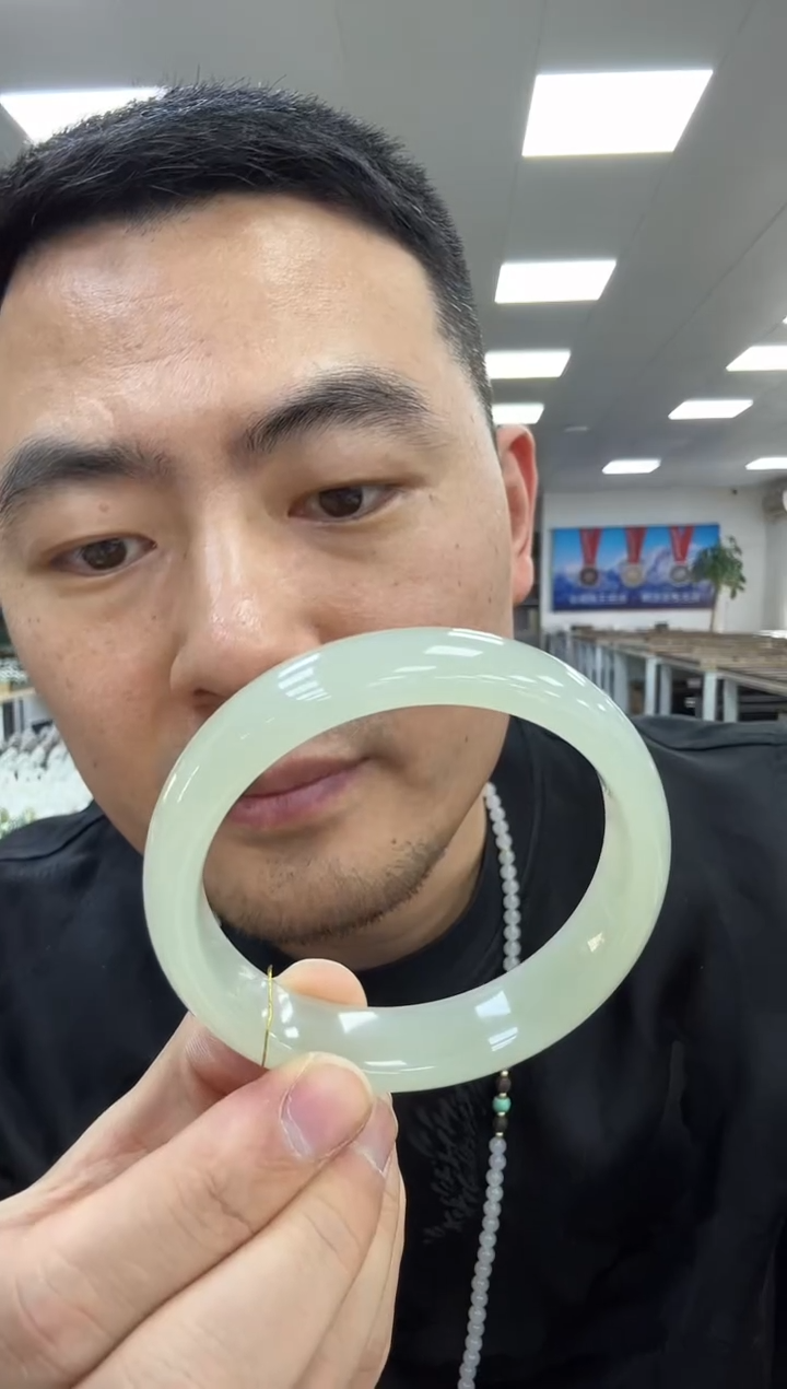 未镶嵌手镯和田玉60.5  w13