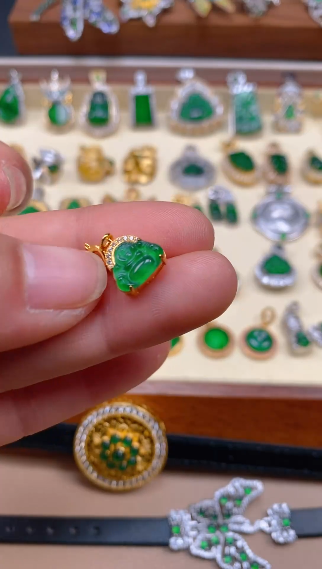 【闪购商品】翡翠吊坠(不含链)银S925镶嵌佛公