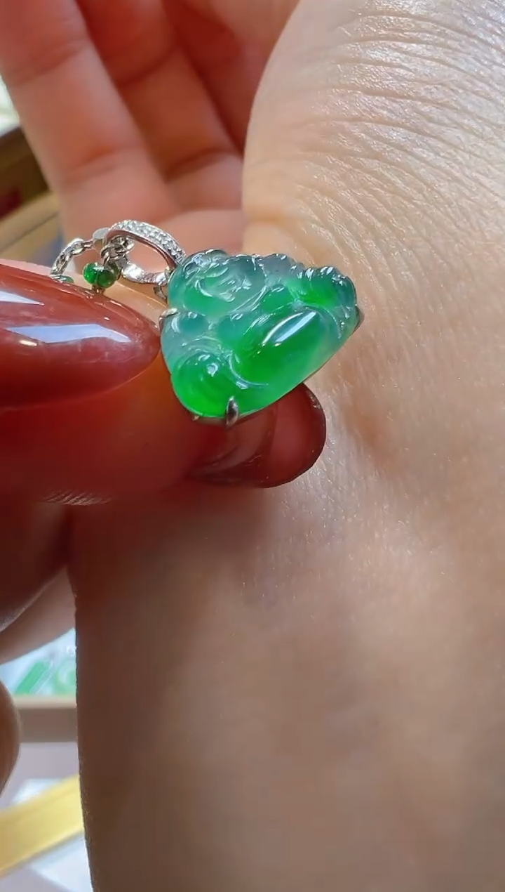 【闪购商品】翡翠吊坠(不含链)18K金镶嵌（不大）多样性团购发一件