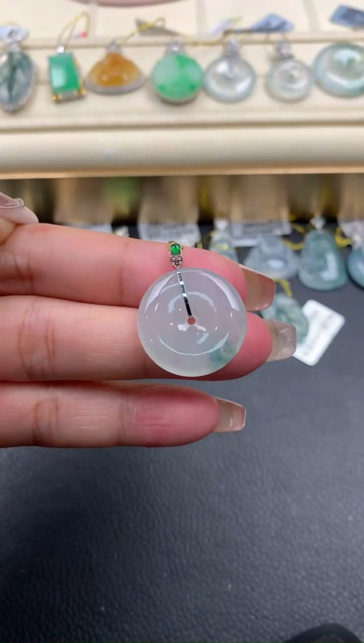 【闪购商品】翡翠颈饰18K金镶嵌A655        