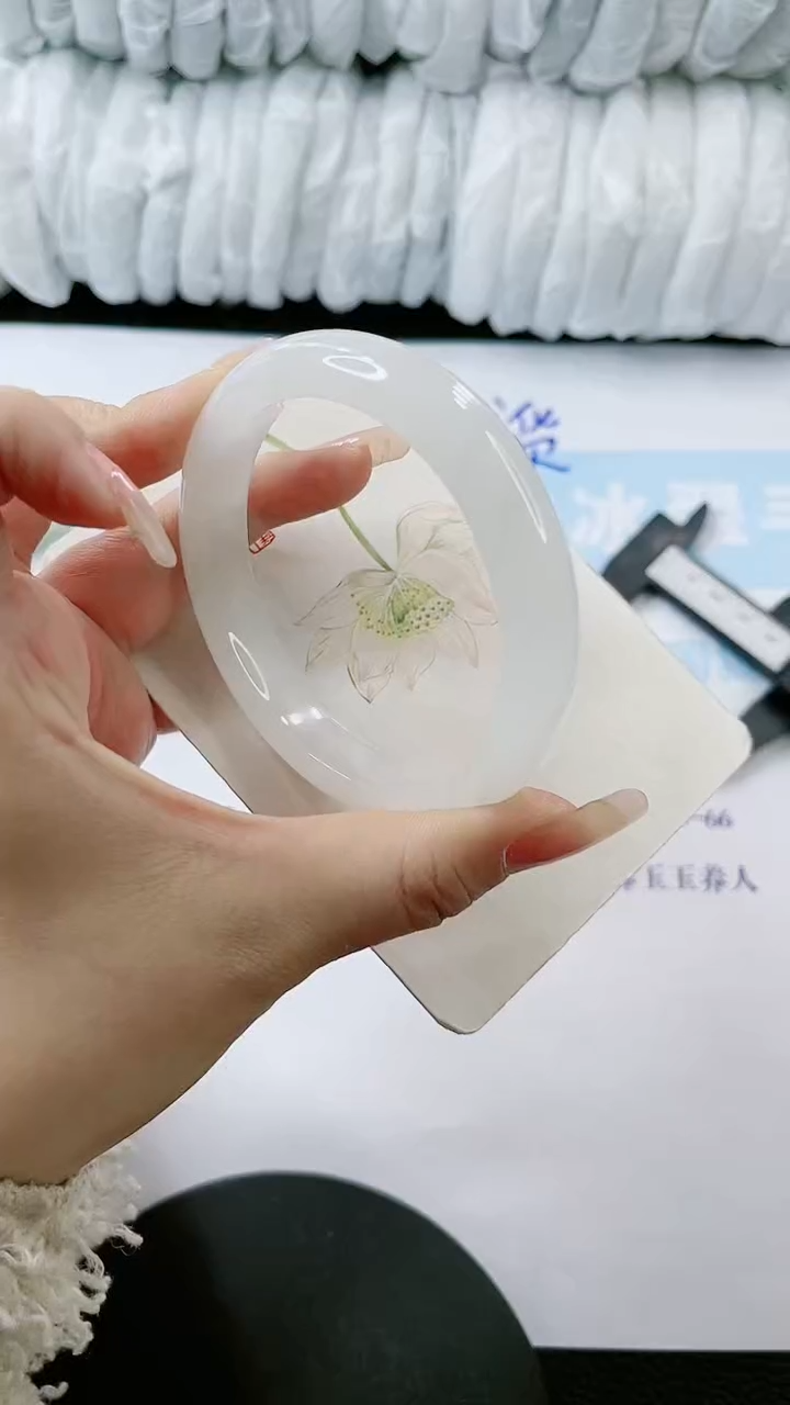 【闪购商品】石英质玉手镯未镶嵌多样性发货F584