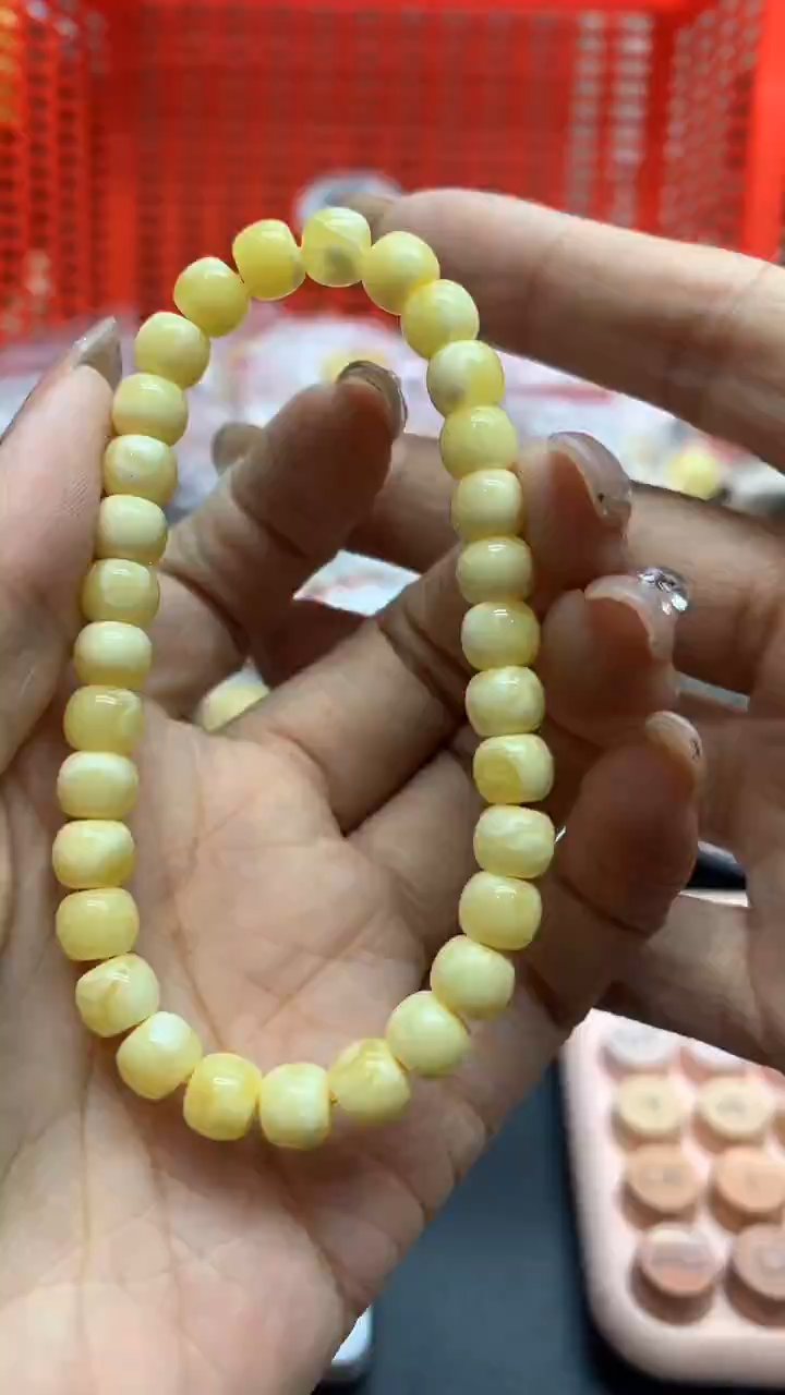 未镶嵌琥珀珠宝奇石1115