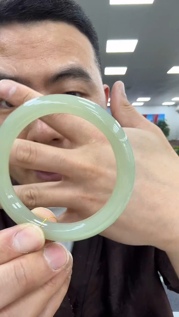 【闪购商品】和田玉手镯未镶嵌57  404