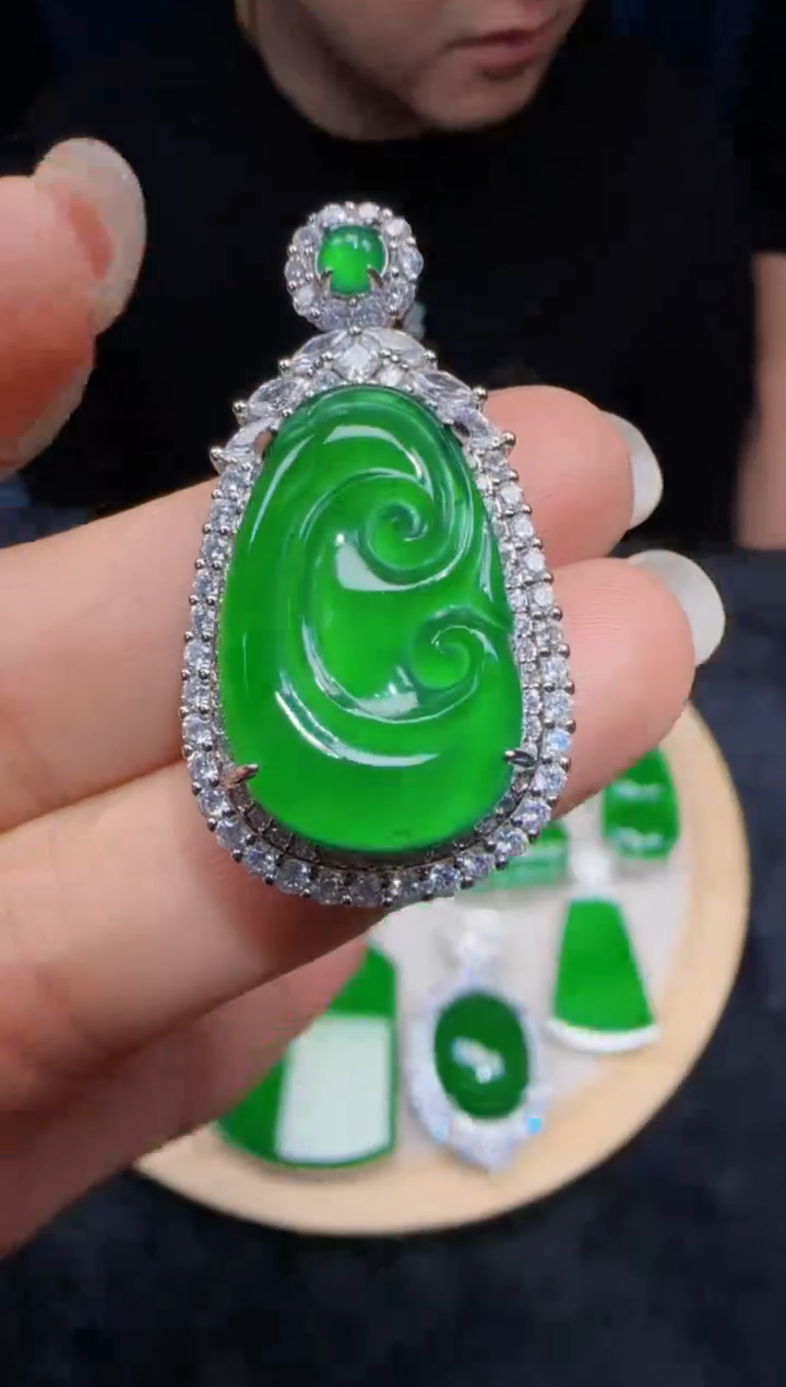 未镶嵌定制翡翠翡翠吊坠25