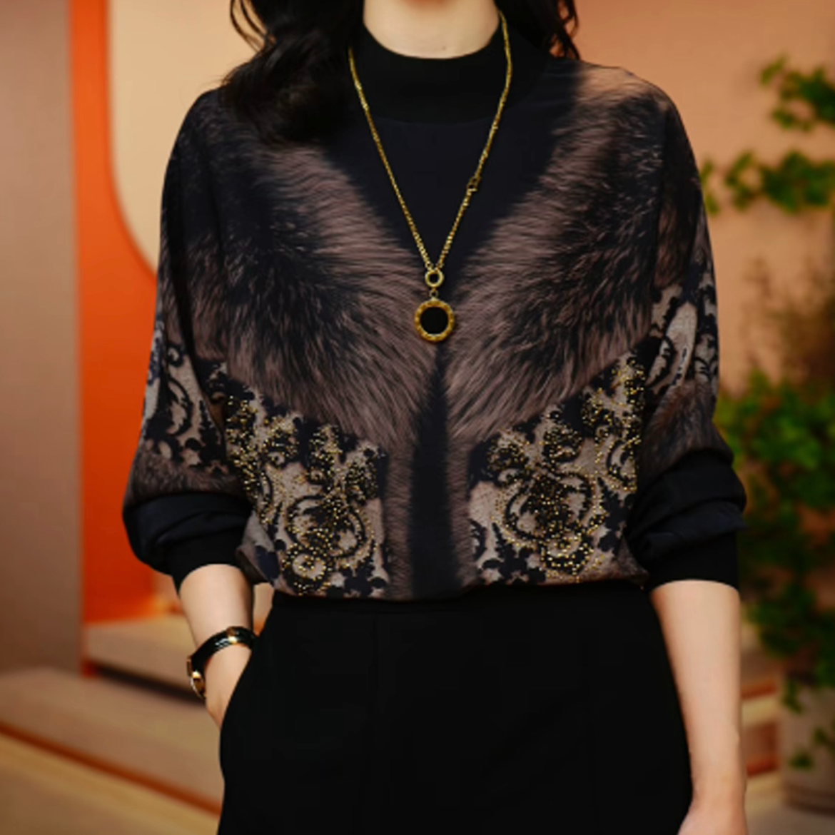 浮雕花高端长袖时尚上衣女显瘦显白百搭印花圆领减龄气质洋气1019