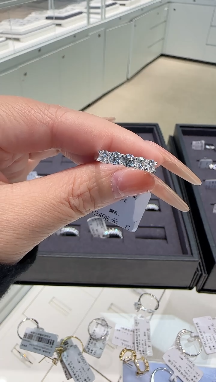 【闪购商品】合成钻石18K金镶嵌排戒13#1.03ct