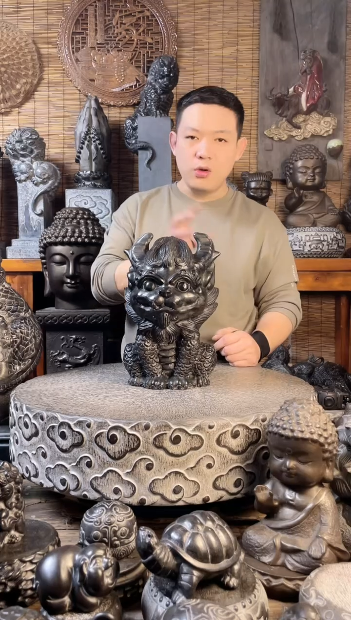 【闪购商品】30带角Q版麒麟天然青石雕刻
