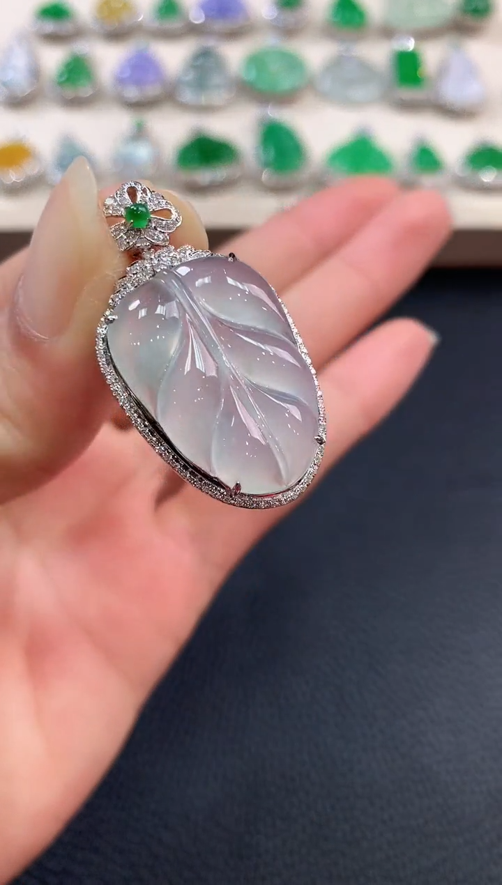 【闪购商品】翡翠吊坠(不含链)18K金镶嵌b35     