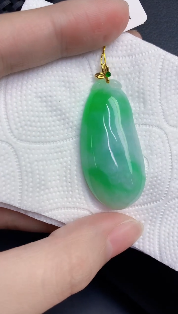 颈饰18K金镶嵌翡翠天然翡翠缅甸A货