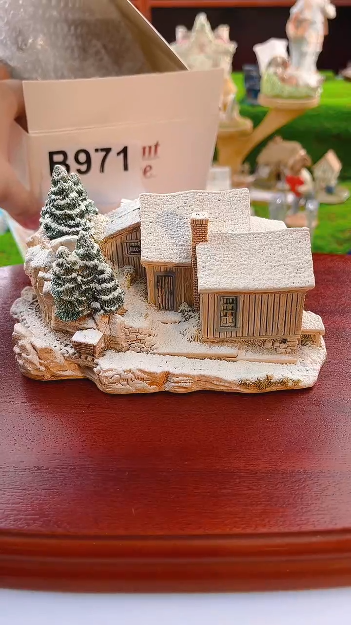 【闪购商品】紫砂茶宠Lilliput中古小房子971