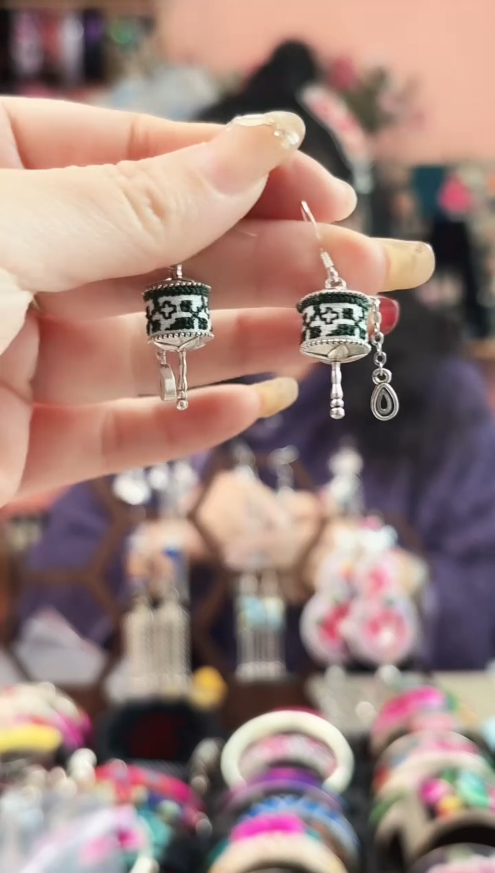 艺枝独绣手工饰品361