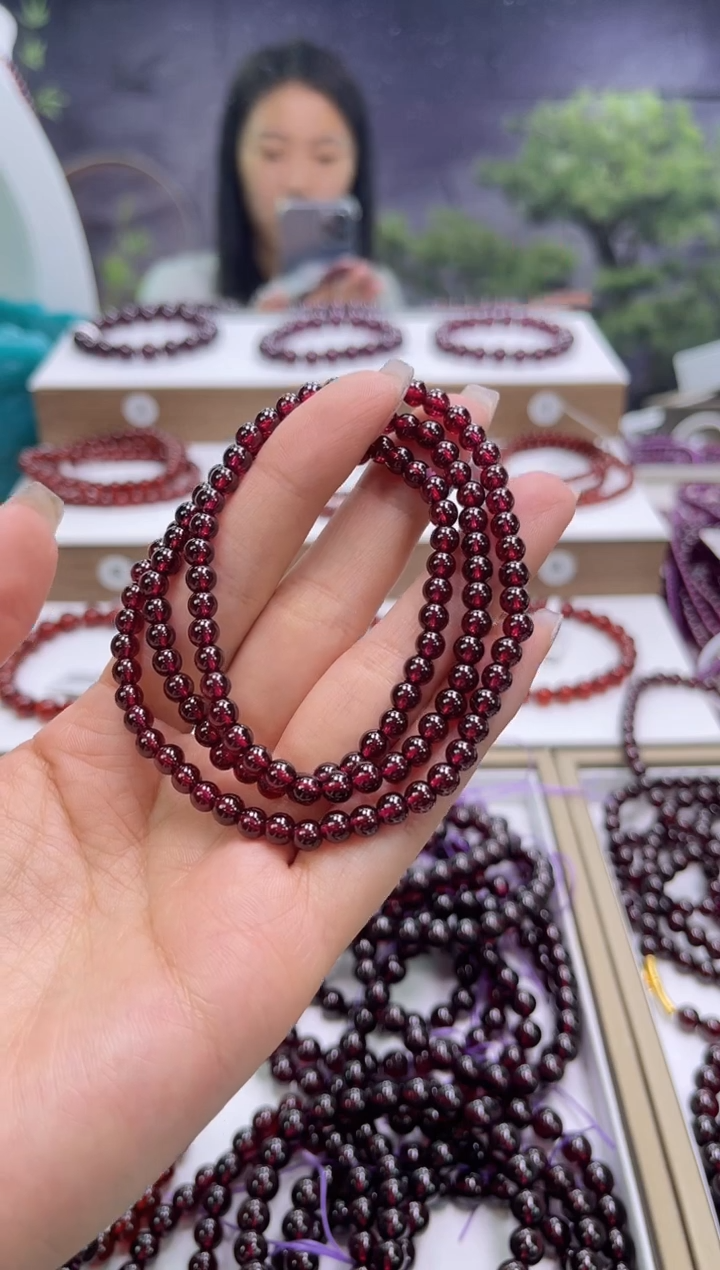 【闪购商品】石榴石手链未镶嵌石榴石多圈4mm+多样式发一