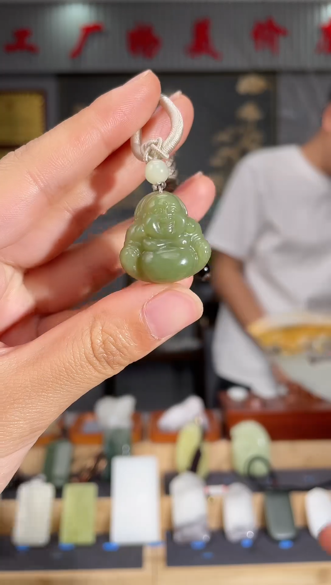 和田玉未镶嵌颈饰1