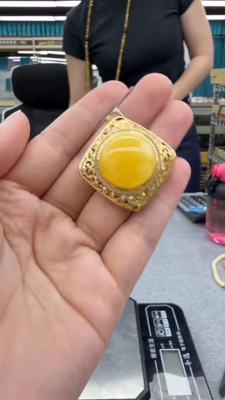 未镶嵌颈饰琥珀68秒拍号 假一罚三