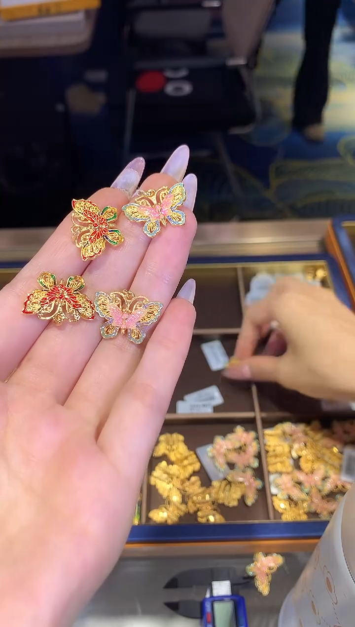 【闪购商品】18K金吊坠(不含链)蝴蝶a119多样性发一