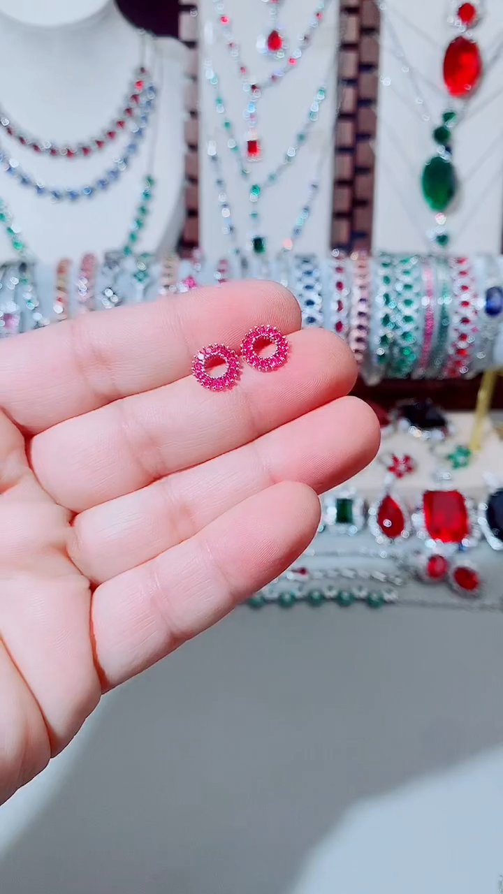 未镶嵌耳饰红宝石红宝石圆环耳钉