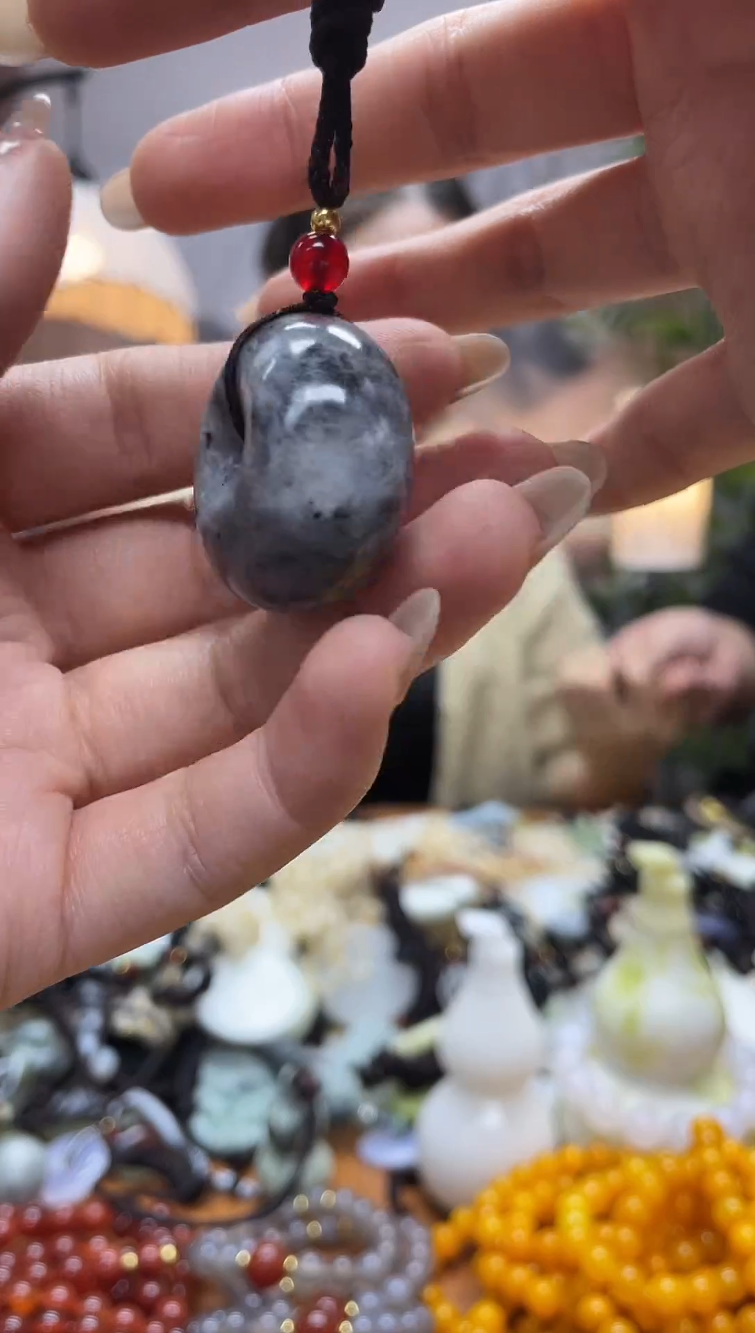 未镶嵌岫玉吊坠`