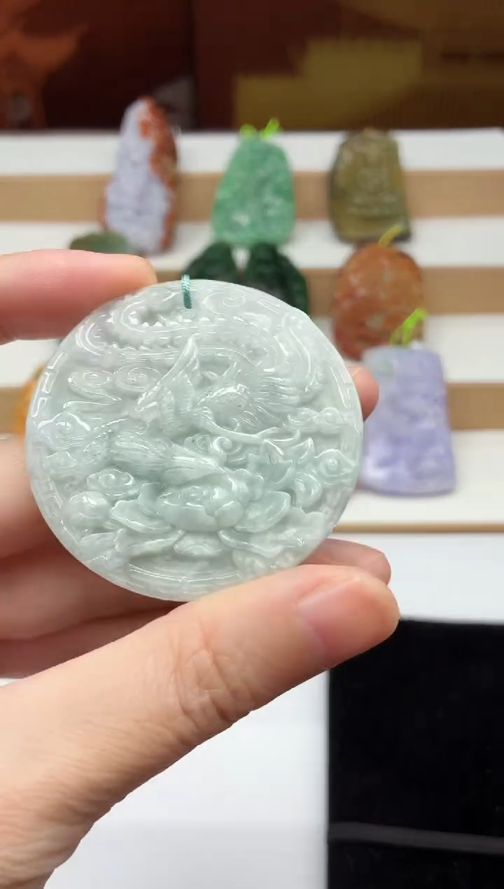 颈饰未镶嵌翡翠牌子