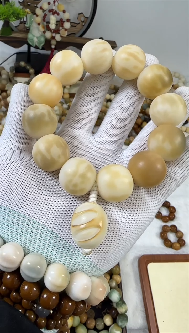 【闪购商品】白玉菩提手串23*手工干磨粉色瓜皮大卡