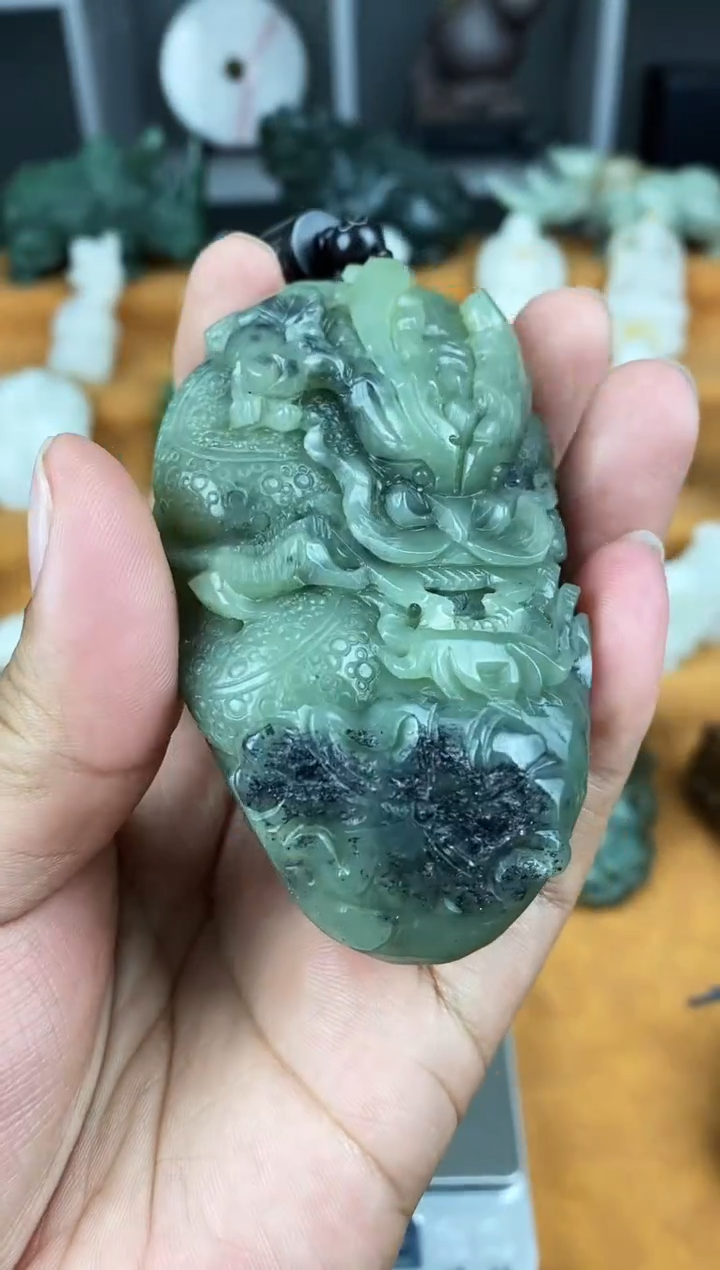 颈饰未镶嵌和田玉1