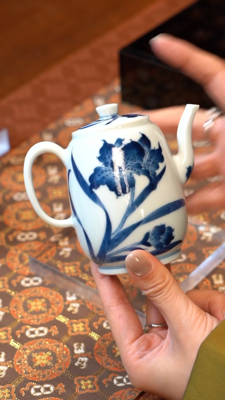 【闪购商品】L雨后湛蓝系列鸢尾花壶
