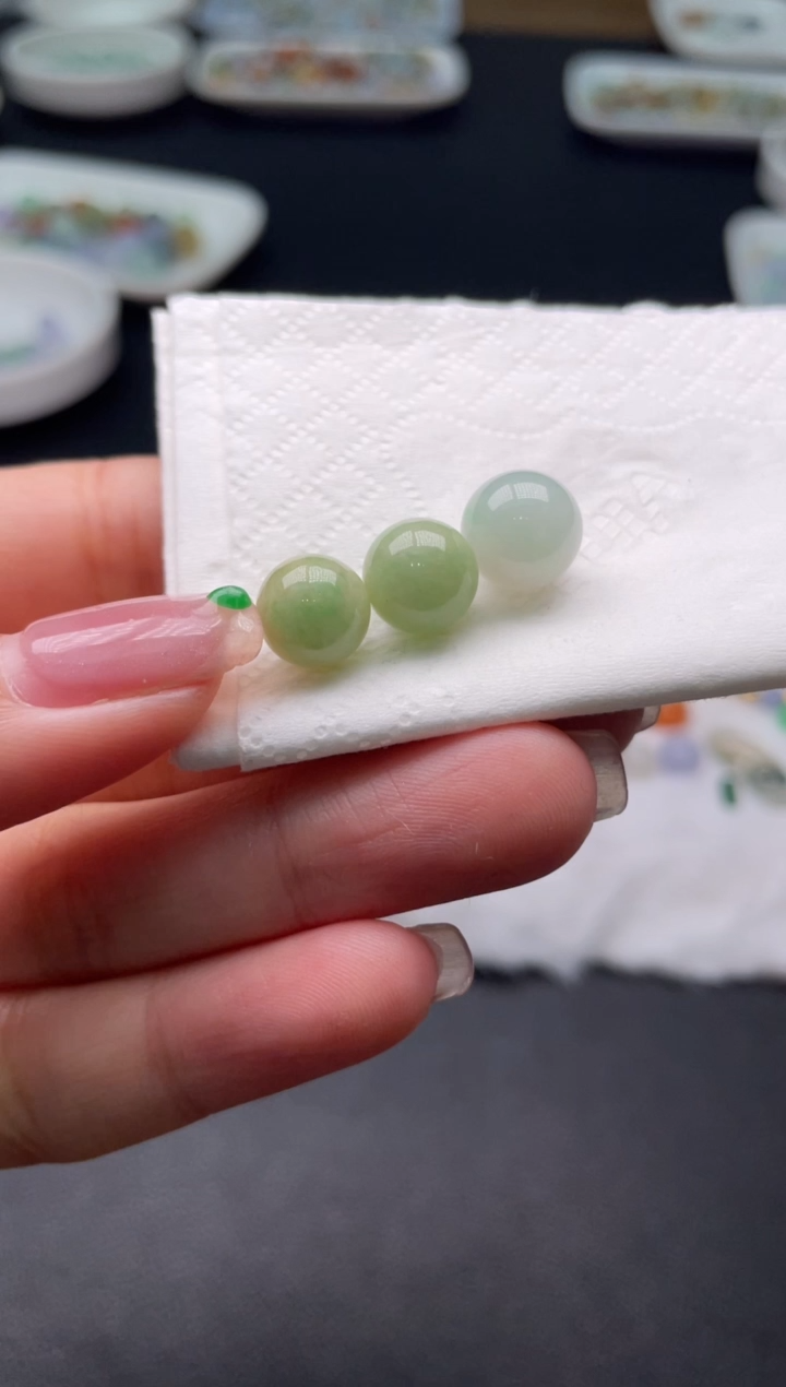 【闪购商品】翡翠未镶嵌颈饰啊A715