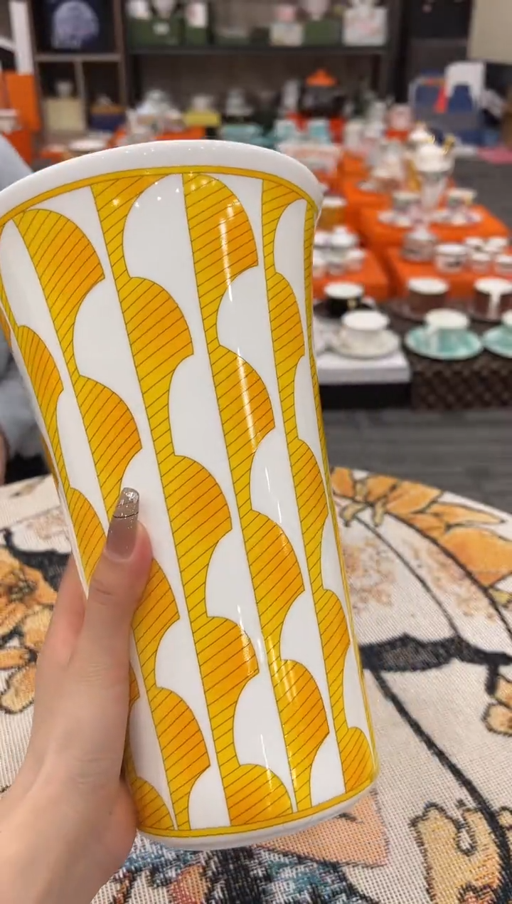 【闪购商品】杯H874--------------