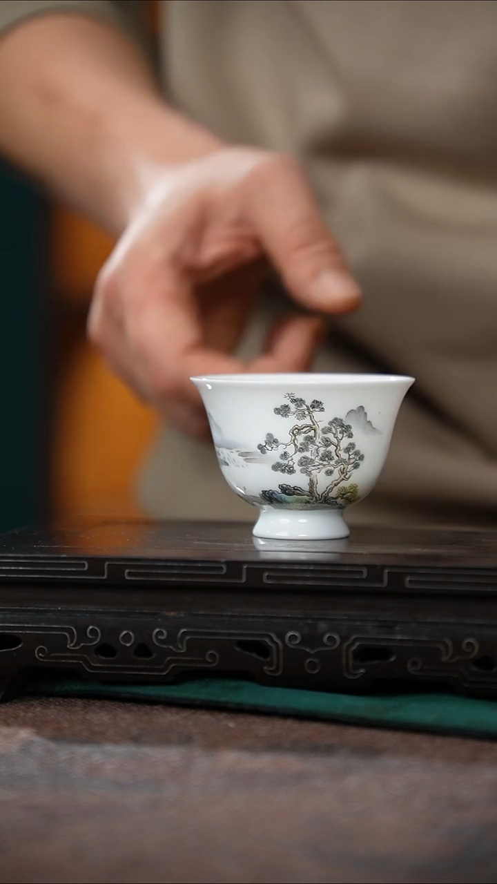 91-1粉彩铃铛杯（晨遇）