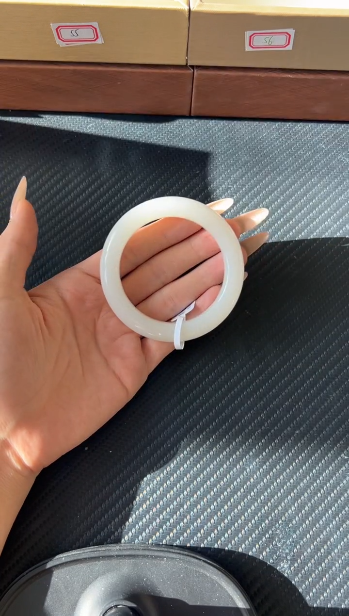 未镶嵌手镯和田玉黑山微色差54m