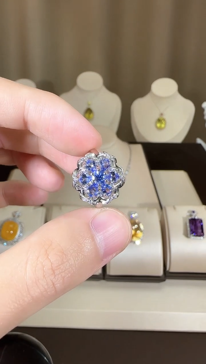 【闪购商品】坦桑石戒指银S925镶嵌设计款
