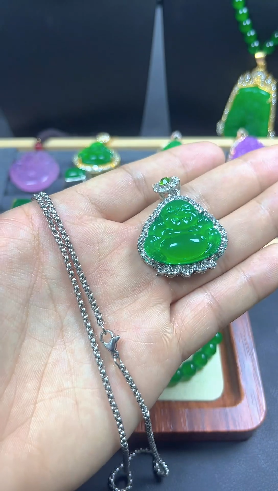 颈饰银S925镀金镶嵌翡翠佛公