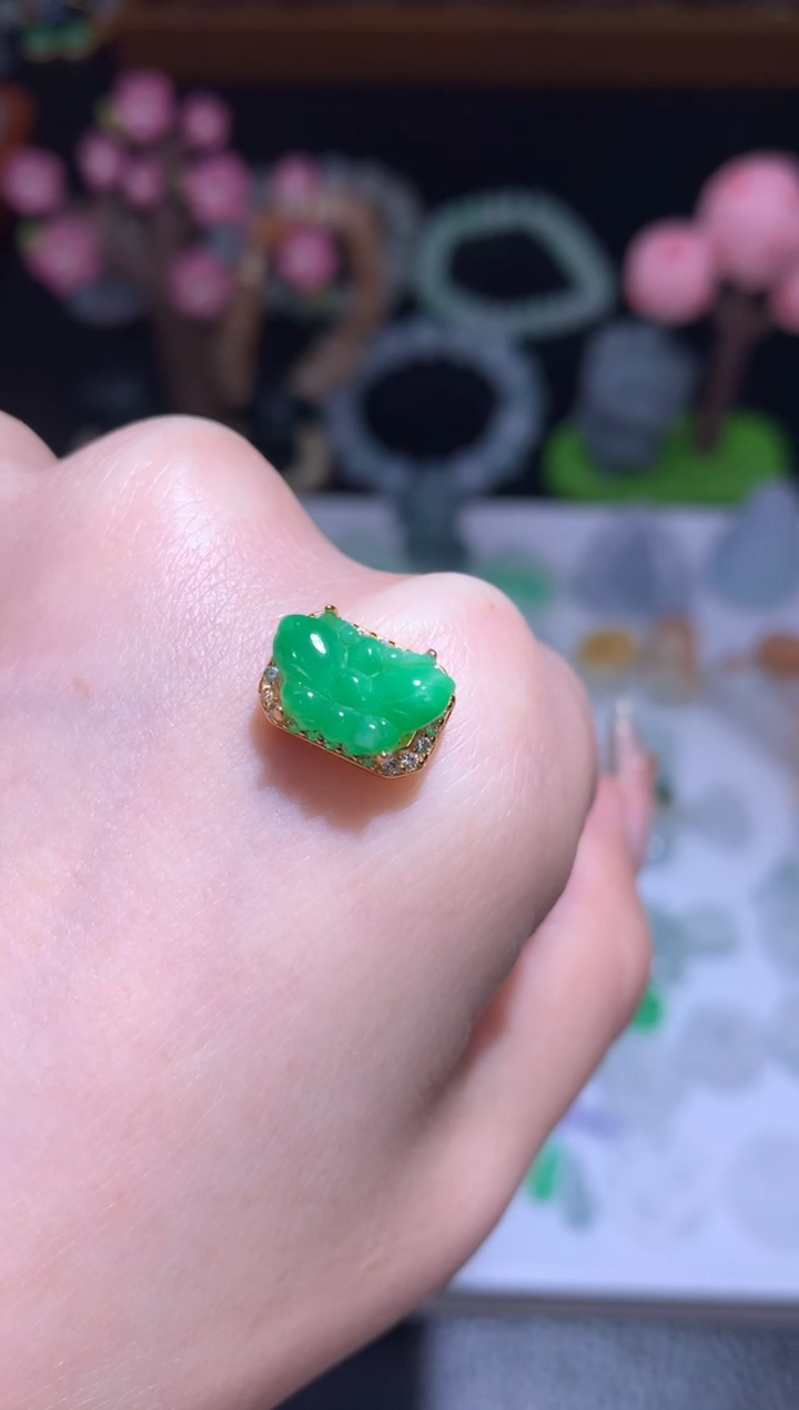 颈饰银S925镶嵌翡翠48小时鉴赏期