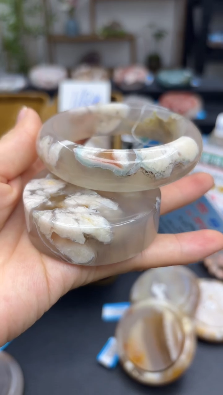 【闪购商品】石英质玉手镯未镶嵌A6(59圈赠送镯心)