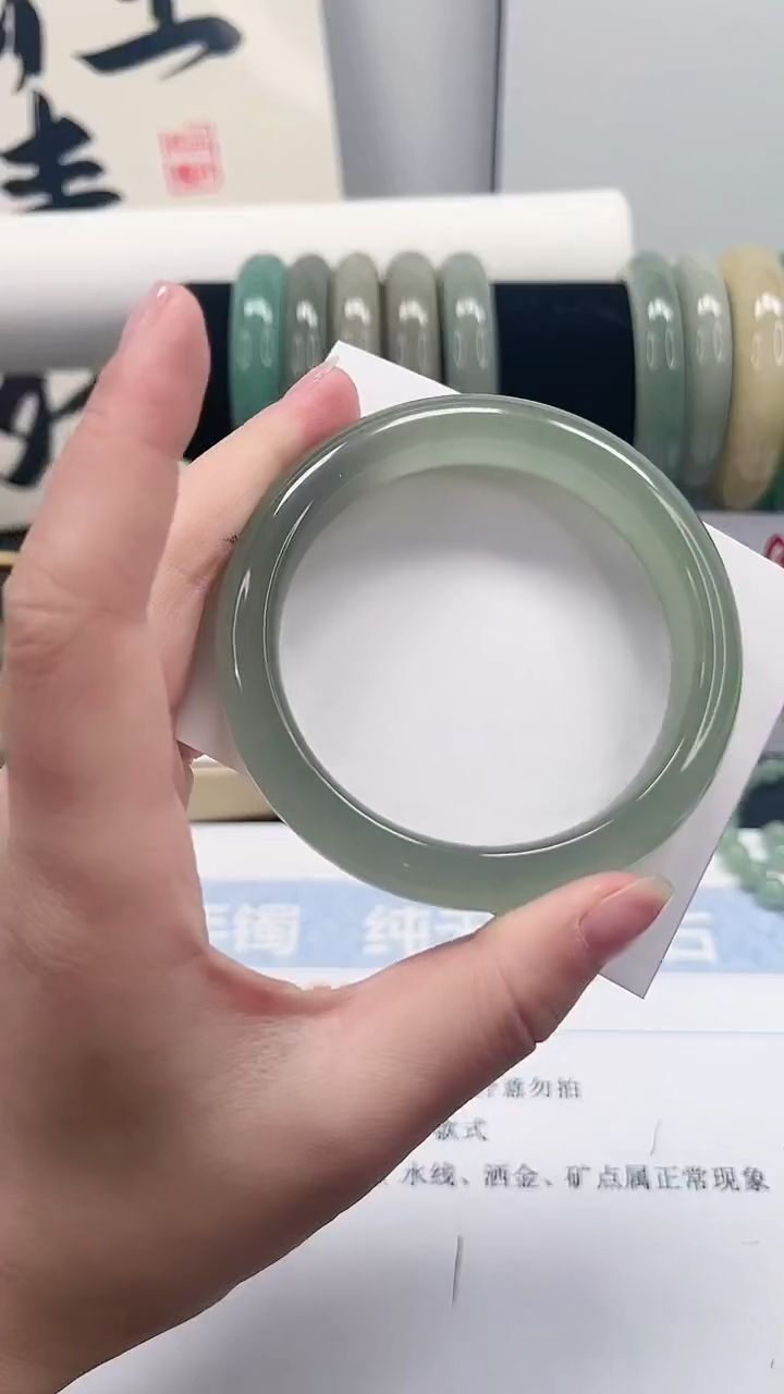 未镶嵌手镯石英质玉144-58