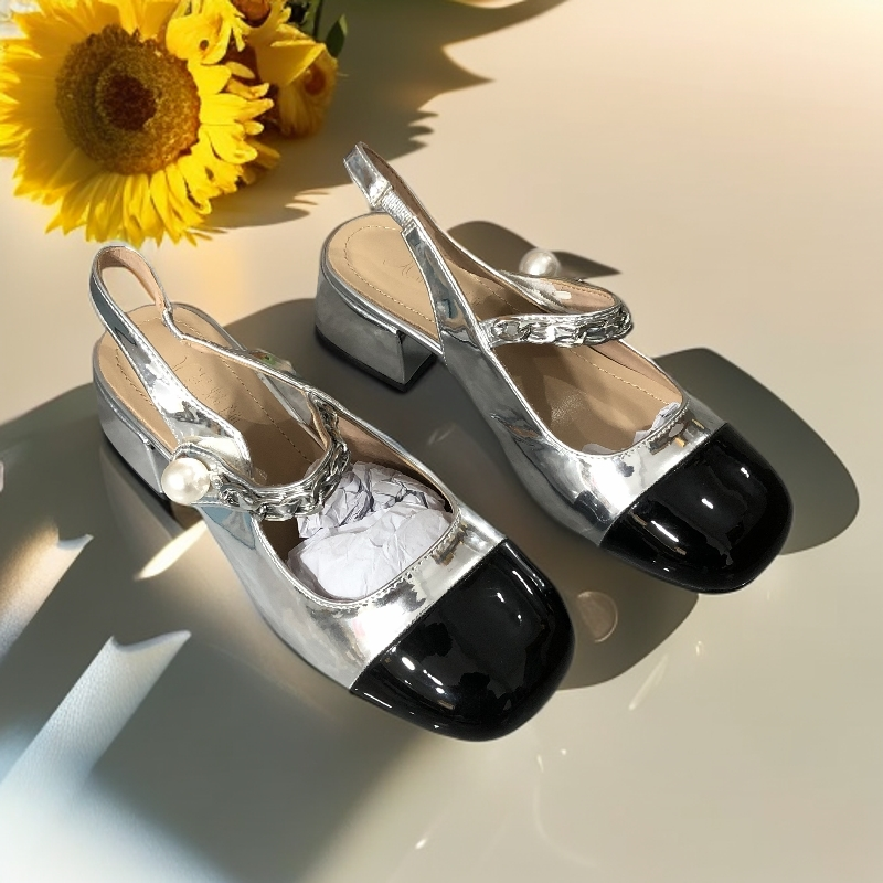 680 1 低帮拼色包头漆皮法式女一字式扣带款时装凉鞋金属