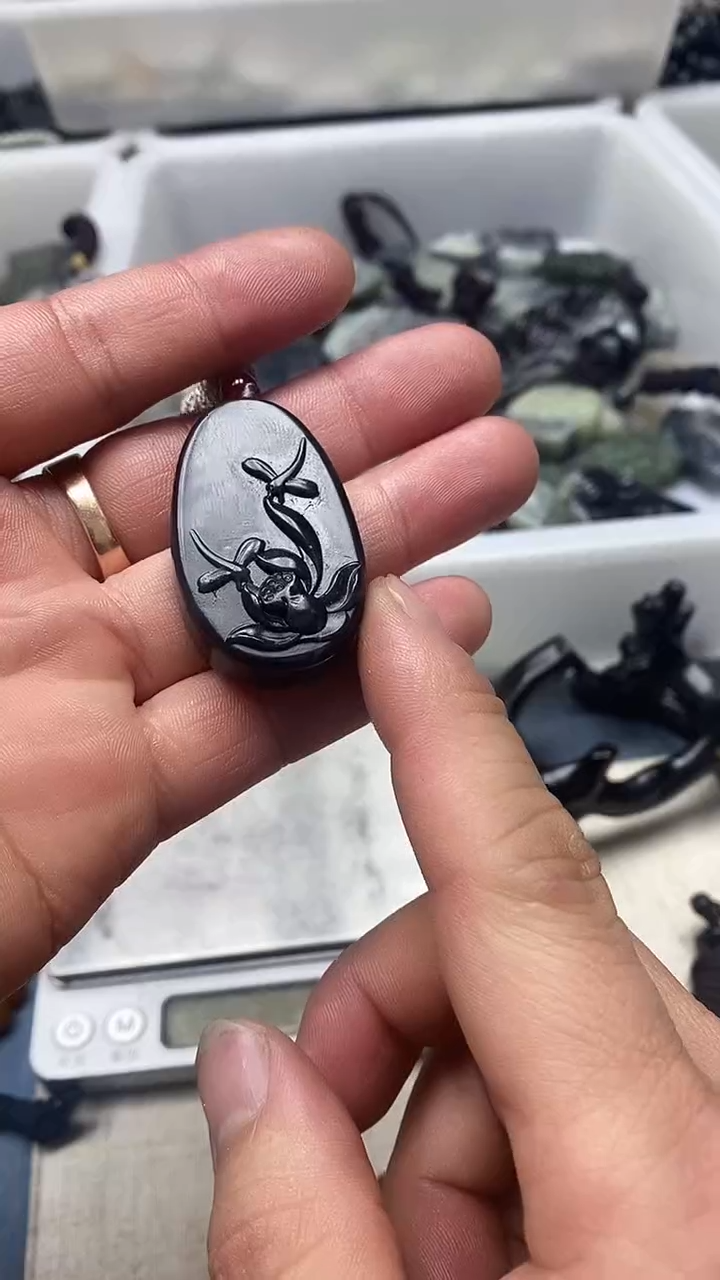 吊坠(不含链)未镶嵌和田玉1