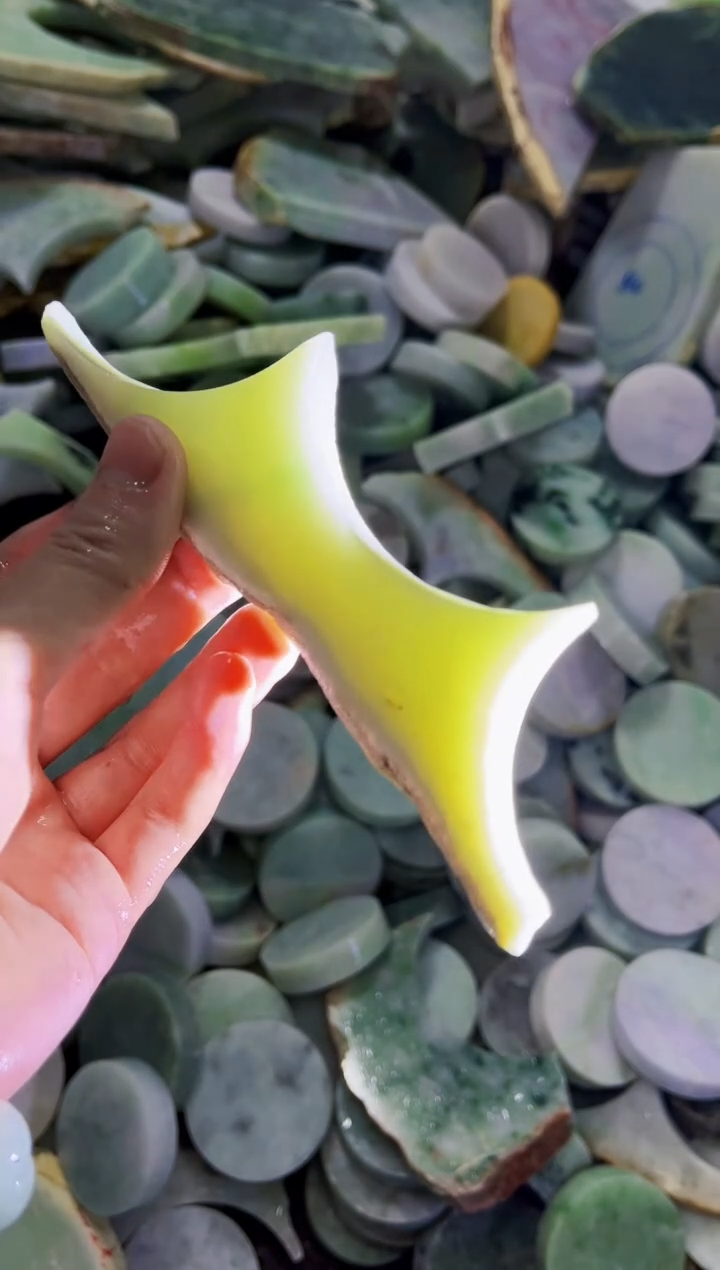 【闪购商品】翡翠颈饰未镶嵌A货吴玉479