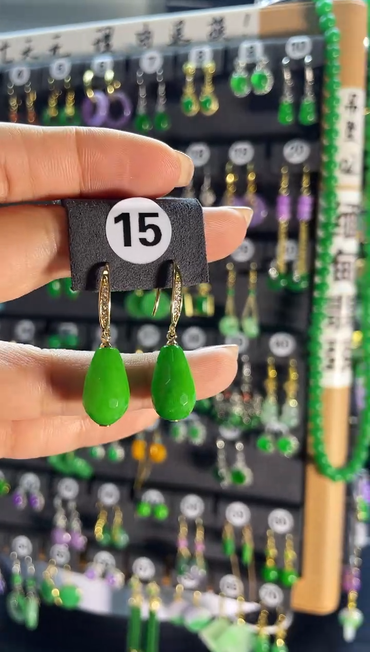 【闪购商品】翡翠耳饰银S925镶嵌15...