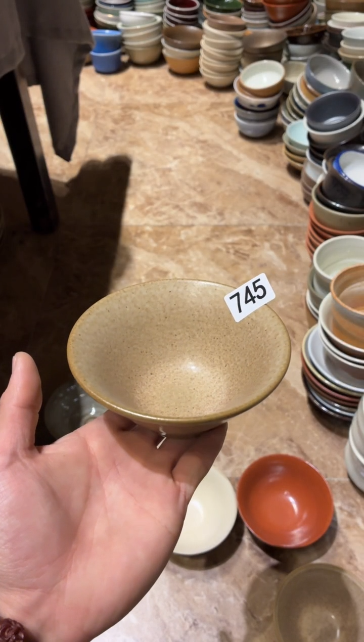 瓷片贤745燕麦色斗笠小碗1个