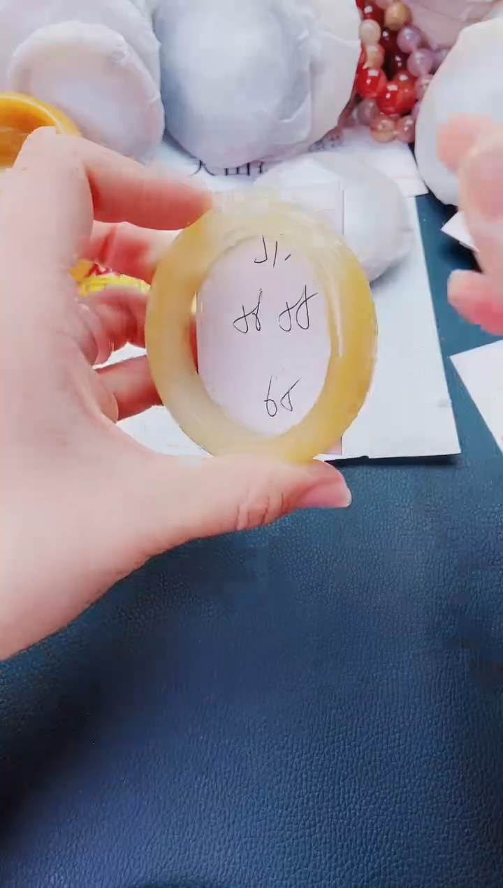 【闪购商品】石英质玉手镯未镶嵌J135-56-55