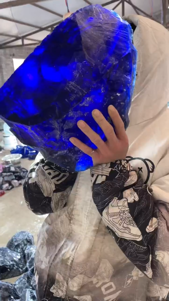 新疆五彩石原石摆件