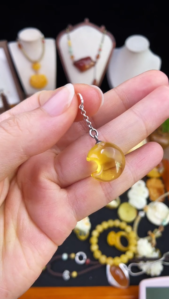 琥珀未镶嵌珠宝奇石柒月