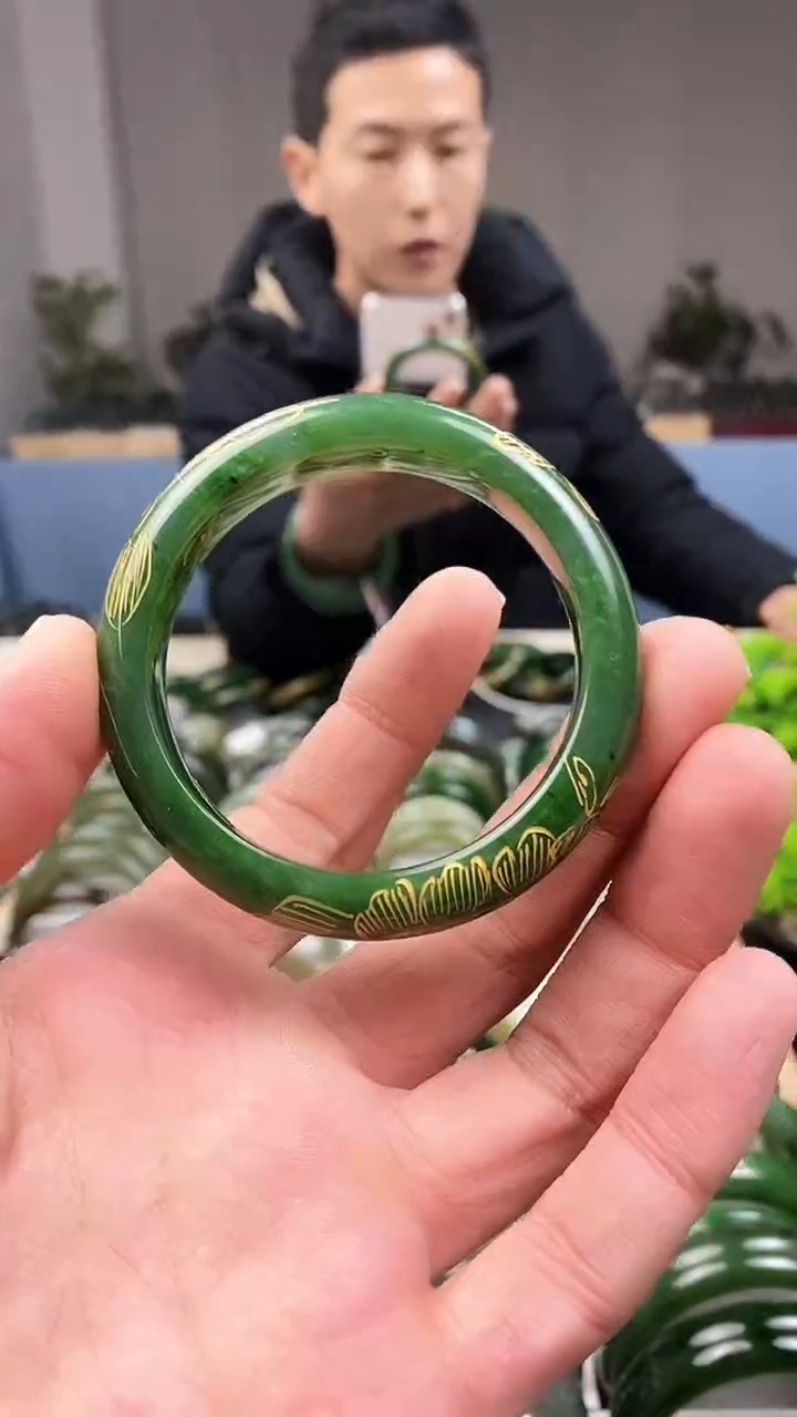 【闪购商品】和田玉手镯未镶嵌51.5