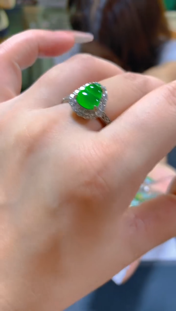 未镶嵌戒指翡翠多样性发一