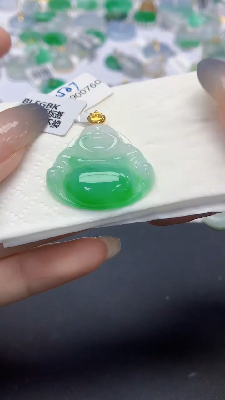 翡翠18K金镶嵌颈饰天然缅甸a货翡翠